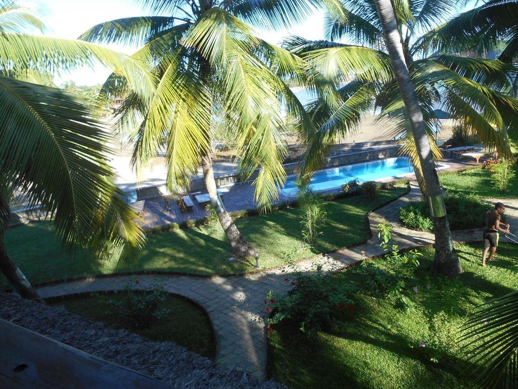 Ylang Hotel Ambondrona  Rum bild